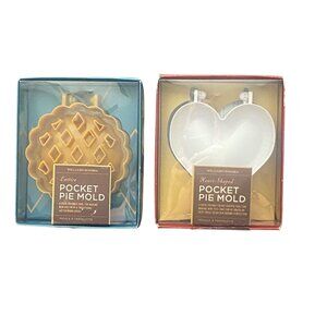 Williams-Sonoma Heart & Lattice Pocket Pie Mold Set Durable Plastic Mold VGUC
